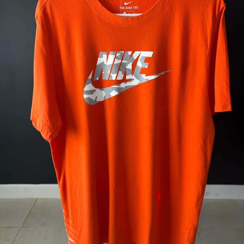 Nike Vibrant Orange Men's Short Sleeve Tee